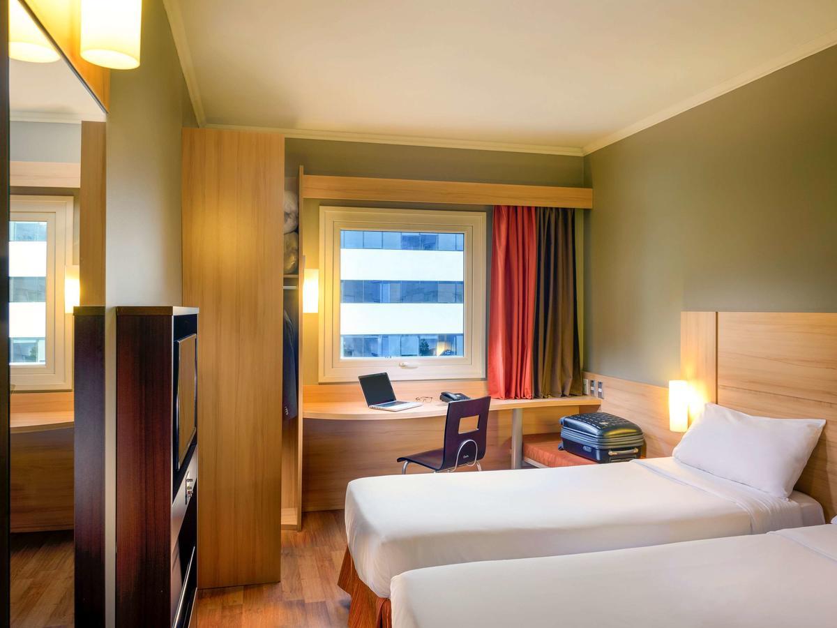 Ibis Santiago Las Condes Экстерьер фото